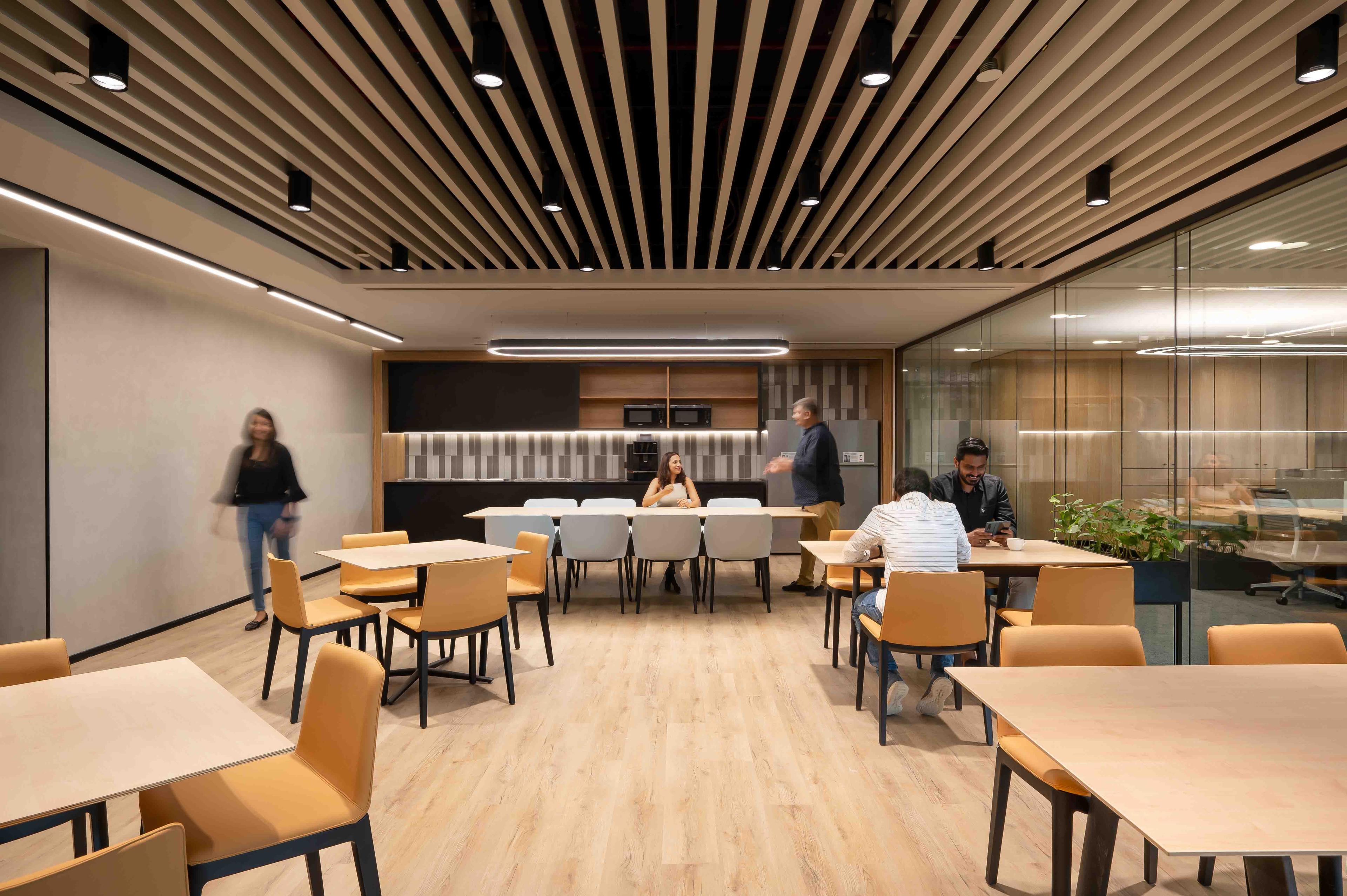 brookfield-mumbai-india-work-cafe