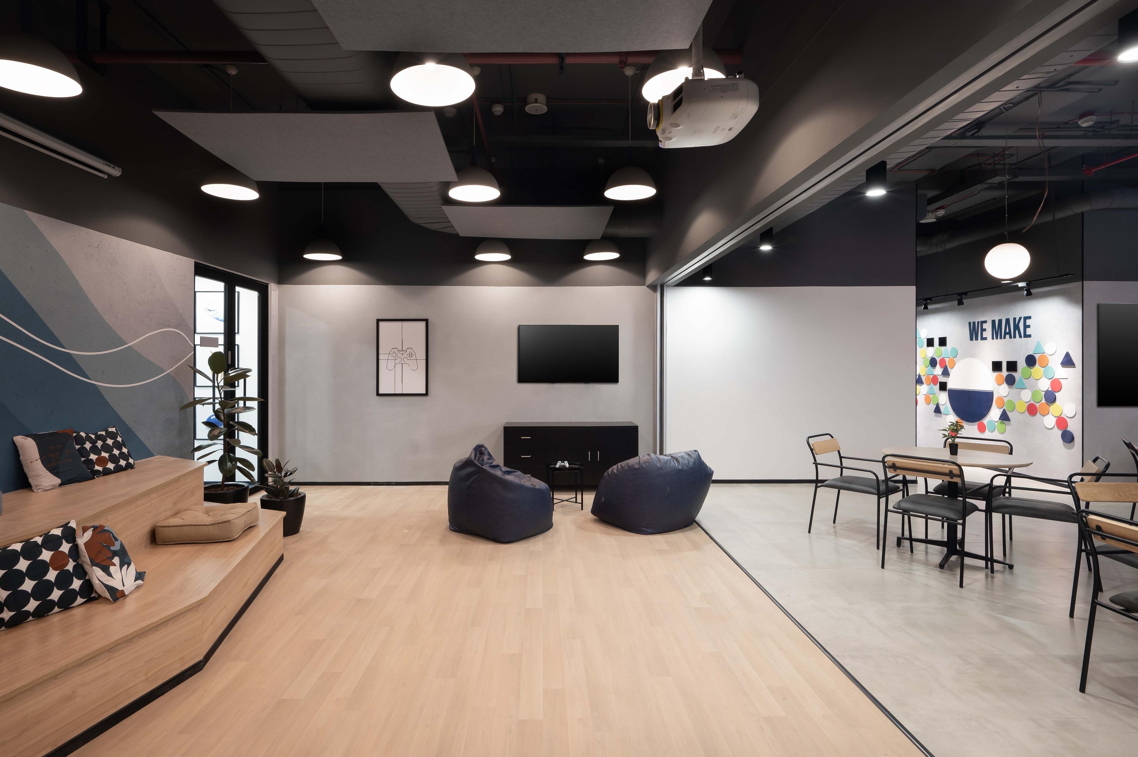 lounge-area-garmin-hyderabad