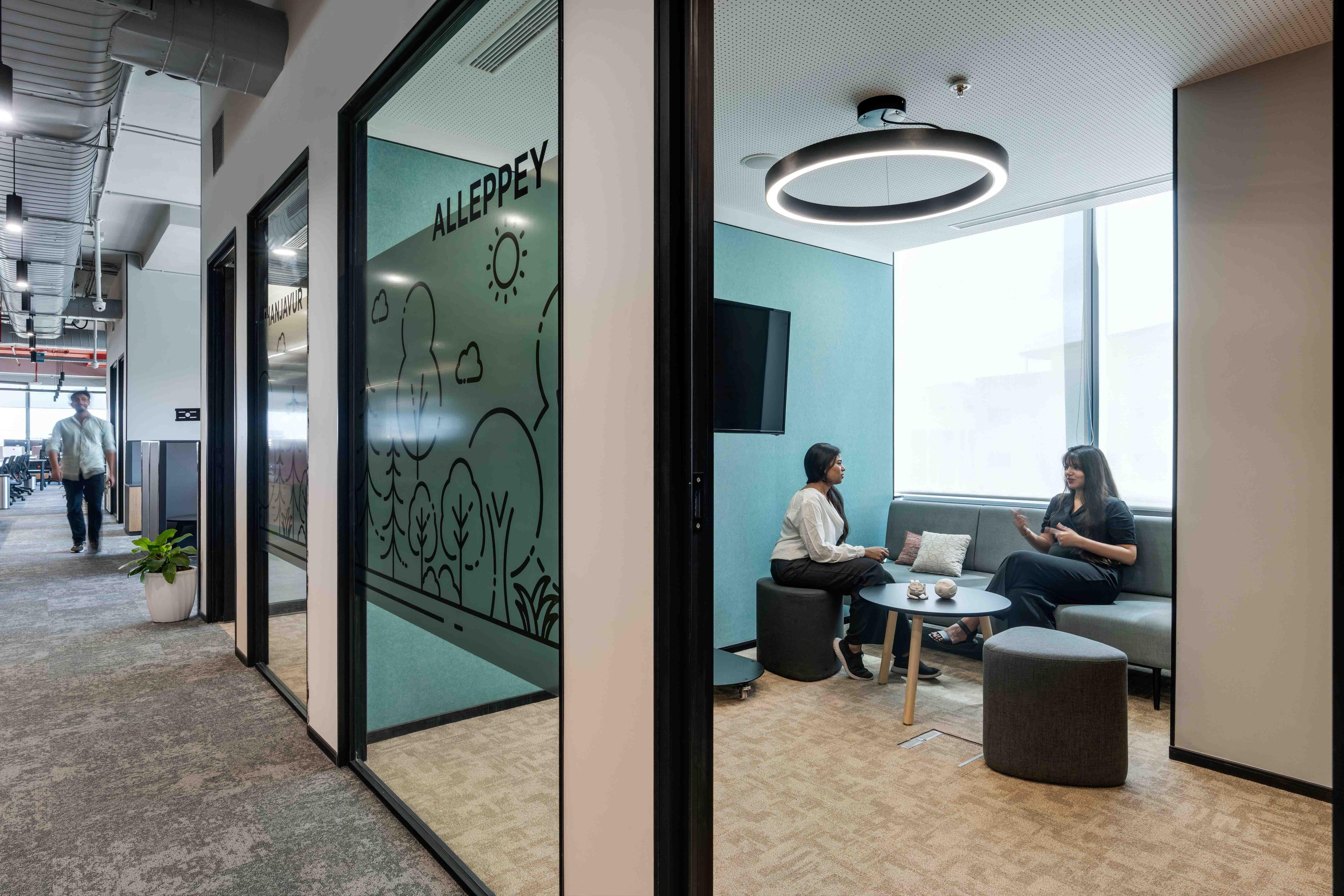 make-my-trip-bangalore-meeting-room